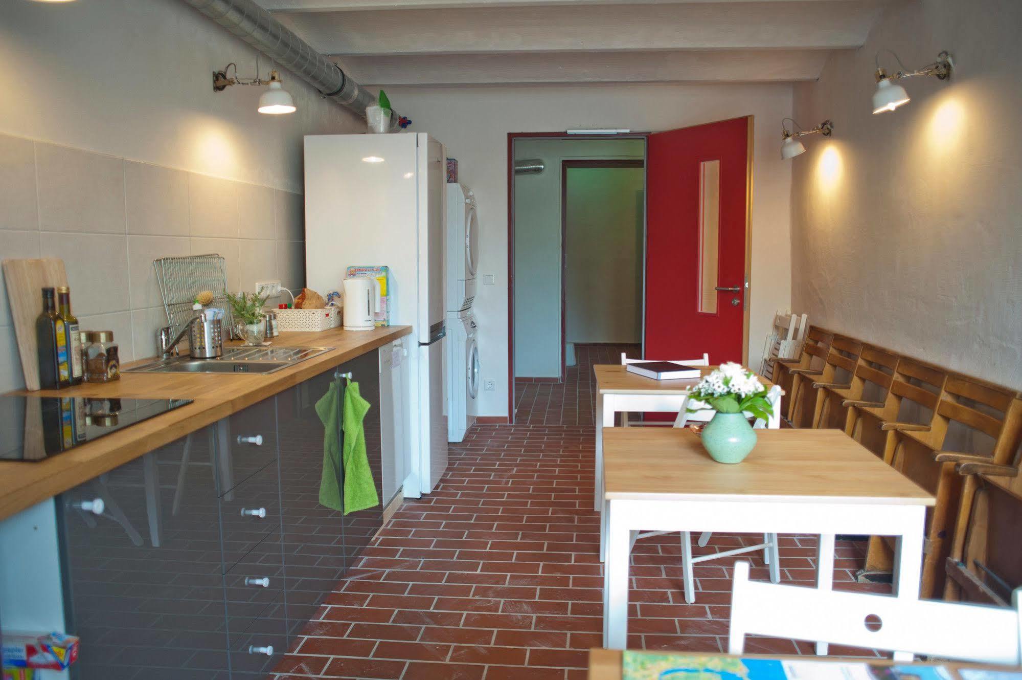 Subraum Hostel Rostock Bagian luar foto