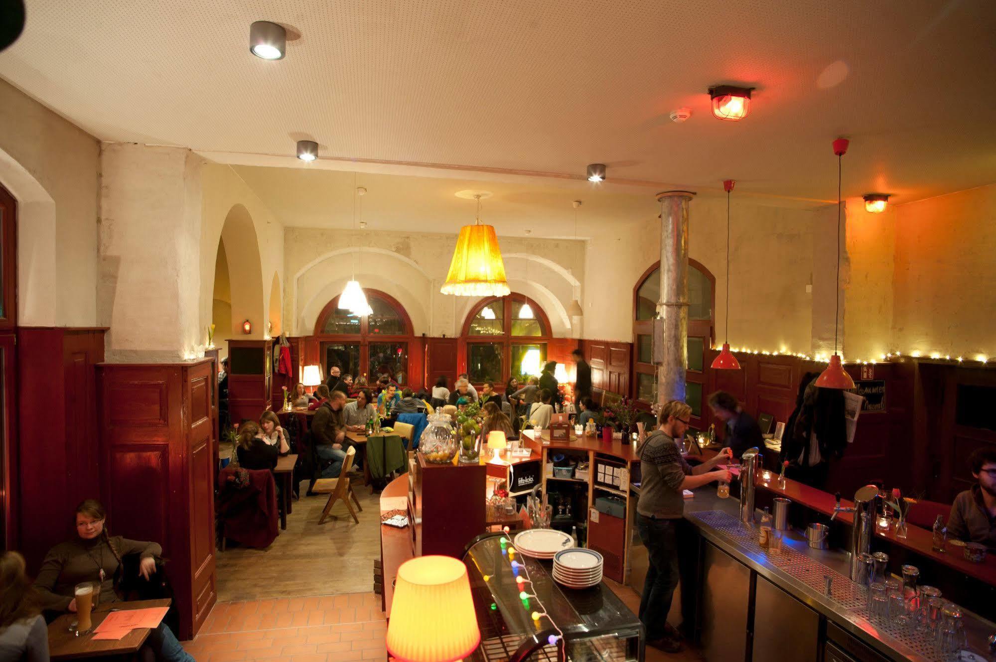 Subraum Hostel Rostock Bagian luar foto